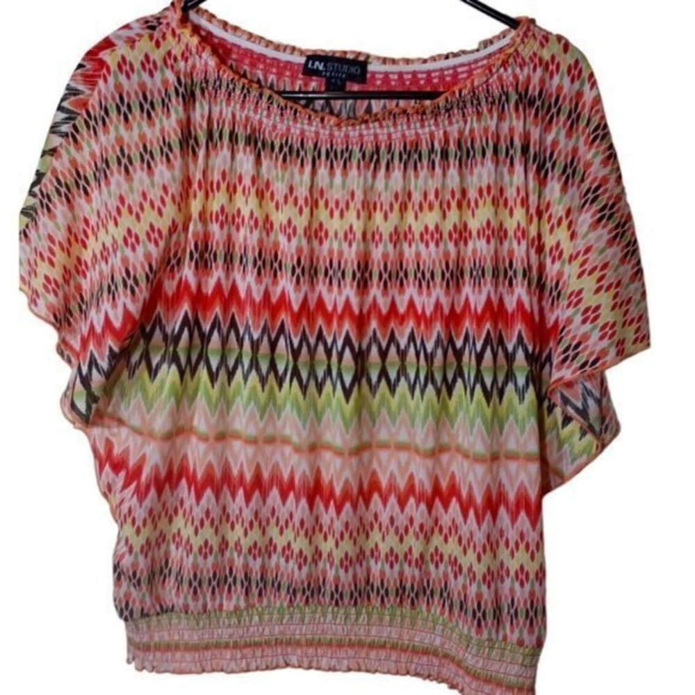 Women I.N. studio Petite Cute Beautiful Funky Pattern  Blouse Size‎ PL